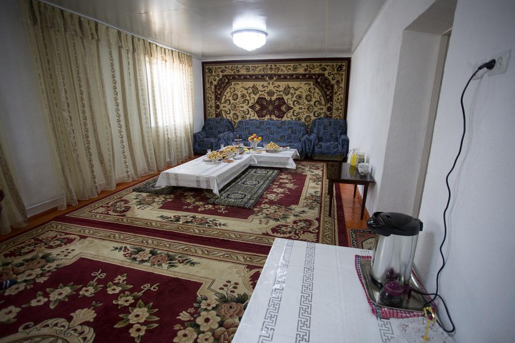 Nurgul Hotell Bokonbayevo Eksteriør bilde